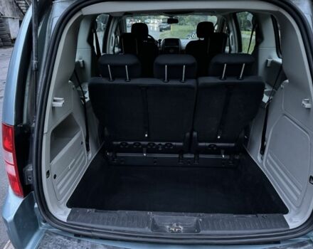 Крайслер Гранд Вояджер, объемом двигателя 3.8 л и пробегом 280 тыс. км за 3500 $, фото 7 на Automoto.ua