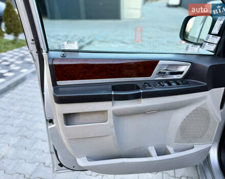 Крайслер Гранд Вояджер, объемом двигателя 2.8 л и пробегом 250 тыс. км за 5200 $, фото 9 на Automoto.ua