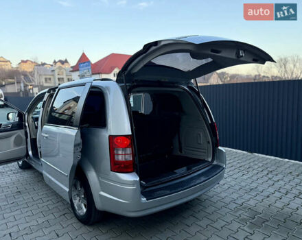 Крайслер Гранд Вояджер, объемом двигателя 2.8 л и пробегом 250 тыс. км за 5200 $, фото 22 на Automoto.ua