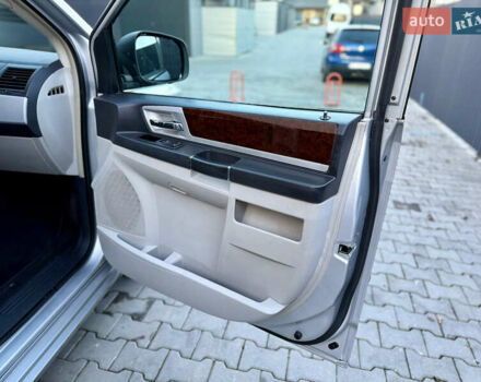 Крайслер Гранд Вояджер, объемом двигателя 2.8 л и пробегом 250 тыс. км за 5200 $, фото 17 на Automoto.ua