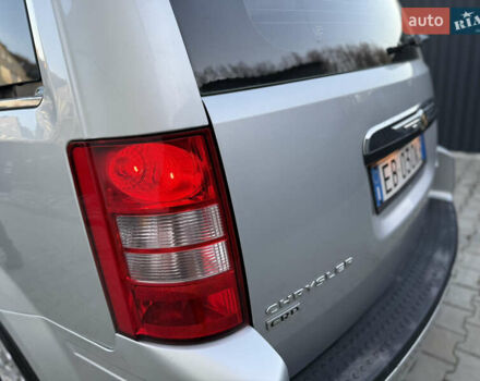 Крайслер Гранд Вояджер, объемом двигателя 2.8 л и пробегом 250 тыс. км за 5200 $, фото 5 на Automoto.ua