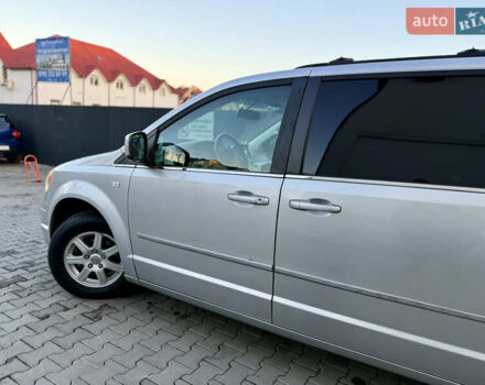 Крайслер Гранд Вояджер, объемом двигателя 2.8 л и пробегом 250 тыс. км за 5200 $, фото 3 на Automoto.ua