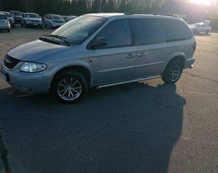 Сірий Крайслер Grand Voyager, об'ємом двигуна 2.5 л та пробігом 486 тис. км за 4565 $, фото 2 на Automoto.ua