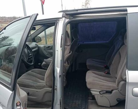 Сірий Крайслер Grand Voyager, об'ємом двигуна 2.5 л та пробігом 486 тис. км за 4500 $, фото 6 на Automoto.ua