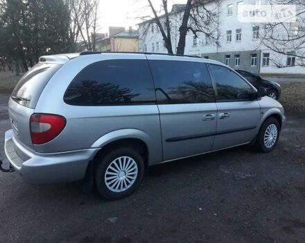 Сірий Крайслер Grand Voyager, об'ємом двигуна 2.5 л та пробігом 1 тис. км за 6000 $, фото 3 на Automoto.ua