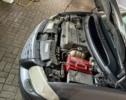 Сірий Крайслер Grand Voyager, об'ємом двигуна 2.78 л та пробігом 340 тис. км за 5914 $, фото 2 на Automoto.ua