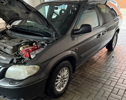 Сірий Крайслер Grand Voyager, об'ємом двигуна 2.78 л та пробігом 340 тис. км за 5914 $, фото 1 на Automoto.ua