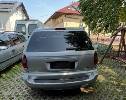 Сірий Крайслер Grand Voyager, об'ємом двигуна 2.8 л та пробігом 240 тис. км за 3300 $, фото 2 на Automoto.ua