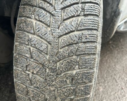 Серый Крайслер Гранд Вояджер, объемом двигателя 2.8 л и пробегом 350 тыс. км за 2850 $, фото 1 на Automoto.ua