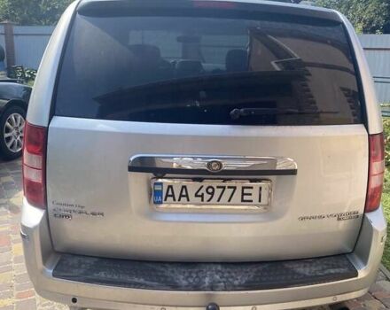 Серый Крайслер Гранд Вояджер, объемом двигателя 2.78 л и пробегом 428 тыс. км за 5500 $, фото 1 на Automoto.ua