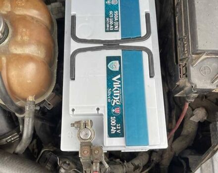 Серый Крайслер Гранд Вояджер, объемом двигателя 2.78 л и пробегом 245 тыс. км за 9000 $, фото 4 на Automoto.ua