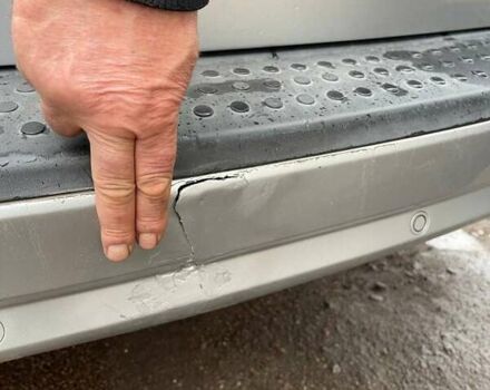 Серый Крайслер Гранд Вояджер, объемом двигателя 2.78 л и пробегом 245 тыс. км за 9000 $, фото 17 на Automoto.ua