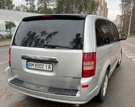 Серый Крайслер Гранд Вояджер, объемом двигателя 2.78 л и пробегом 245 тыс. км за 9000 $, фото 1 на Automoto.ua