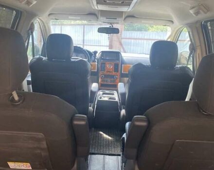 Серый Крайслер Гранд Вояджер, объемом двигателя 2.78 л и пробегом 428 тыс. км за 5500 $, фото 2 на Automoto.ua