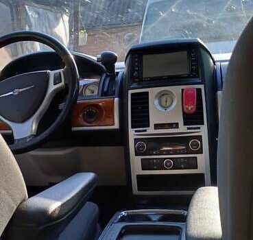 Сірий Крайслер Grand Voyager, об'ємом двигуна 2.78 л та пробігом 310 тис. км за 7300 $, фото 13 на Automoto.ua