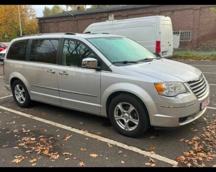 Серый Крайслер Гранд Вояджер, объемом двигателя 2.8 л и пробегом 238 тыс. км за 5999 $, фото 6 на Automoto.ua