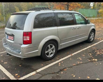 Серый Крайслер Гранд Вояджер, объемом двигателя 2.8 л и пробегом 238 тыс. км за 5999 $, фото 5 на Automoto.ua