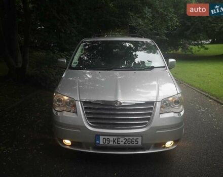 Сірий Крайслер Grand Voyager, об'ємом двигуна 2.8 л та пробігом 200 тис. км за 6300 $, фото 2 на Automoto.ua