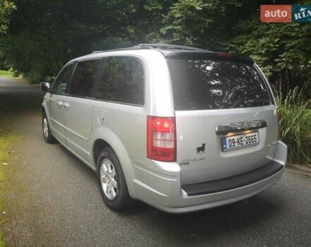 Сірий Крайслер Grand Voyager, об'ємом двигуна 2.8 л та пробігом 200 тис. км за 6300 $, фото 5 на Automoto.ua
