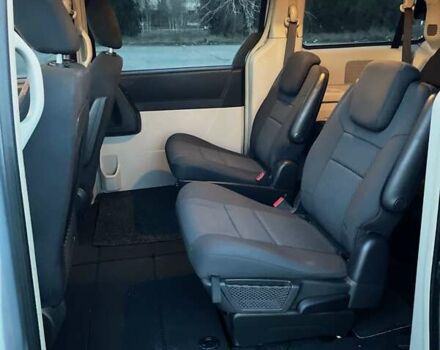 Серый Крайслер Гранд Вояджер, объемом двигателя 2.78 л и пробегом 340 тыс. км за 10900 $, фото 7 на Automoto.ua