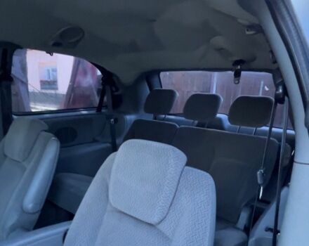 Сірий Крайслер Grand Voyager, об'ємом двигуна 0 л та пробігом 260 тис. км за 3934 $, фото 3 на Automoto.ua