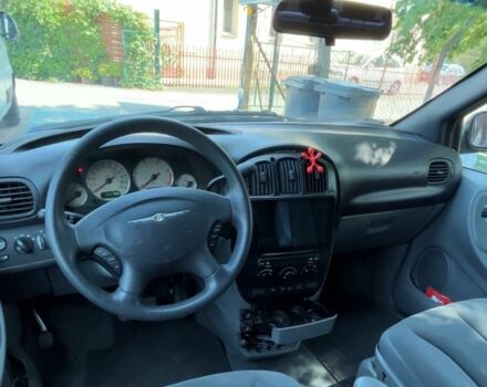 Сірий Крайслер Grand Voyager, об'ємом двигуна 0 л та пробігом 260 тис. км за 3934 $, фото 6 на Automoto.ua