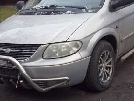 Крайслер Grand Voyager 2001 у Львові на Automoto.ua Сірий Крайслер Grand Voyager, об'ємом двигуна 2.5 л та пробігом 486 тис. км за 4608 $, фото 1 на Automoto.ua