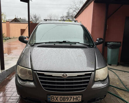 Сірий Крайслер Grand Voyager, об'ємом двигуна 2.78 л та пробігом 340 тис. км за 5914 $, фото 1 на Automoto.ua