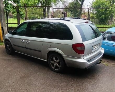 Серый Крайслер Гранд Вояджер, объемом двигателя 3.3 л и пробегом 400 тыс. км за 1774 $, фото 1 на Automoto.ua