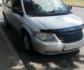 Сірий Крайслер Grand Voyager, об'ємом двигуна 3.3 л та пробігом 350 тис. км за 9999 $, фото 1 на Automoto.ua