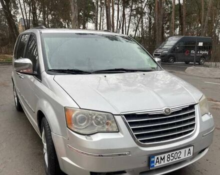 Сірий Крайслер Grand Voyager, об'ємом двигуна 2.78 л та пробігом 245 тис. км за 9000 $, фото 1 на Automoto.ua