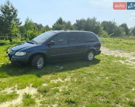 Синій Крайслер Grand Voyager, об'ємом двигуна 2.5 л та пробігом 383 тис. км за 2400 $, фото 2 на Automoto.ua