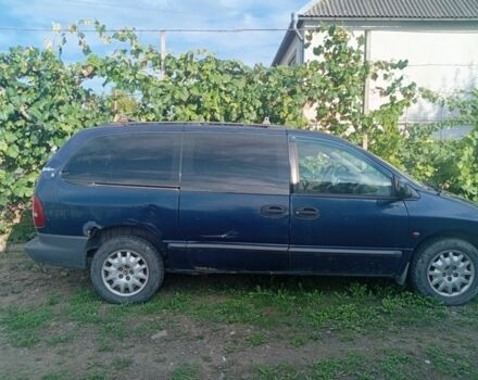 Крайслер Гранд Вояджер 2001 в Береговом на Automoto.ua Синий Крайслер Гранд Вояджер, объемом двигателя 2 л и пробегом 370 тыс. км за 1784 $, фото 3 на Automoto.ua