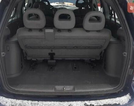 Крайслер Гранд Вояджер 2003 в Кривом Роге на Automoto.ua Синий Крайслер Гранд Вояджер, объемом двигателя 2.5 л и пробегом 184 тыс. км за 8333 $, фото 4 на Automoto.ua