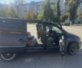 Синий Крайслер Гранд Вояджер, объемом двигателя 2.8 л и пробегом 308 тыс. км за 5000 $, фото 5 на Automoto.ua