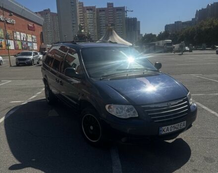 Синий Крайслер Гранд Вояджер, объемом двигателя 2.8 л и пробегом 308 тыс. км за 4500 $, фото 1 на Automoto.ua