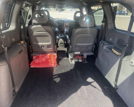 Синий Крайслер Гранд Вояджер, объемом двигателя 2.8 л и пробегом 308 тыс. км за 4500 $, фото 9 на Automoto.ua