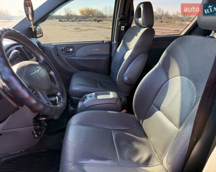 Синій Крайслер Grand Voyager, об'ємом двигуна 2.78 л та пробігом 353 тис. км за 8500 $, фото 10 на Automoto.ua