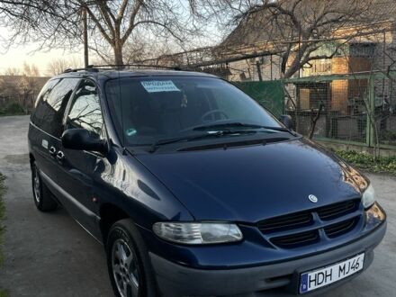 Крайслер Grand Voyager 2001 у Новомосковске на Automoto.ua Синій Крайслер Grand Voyager, об'ємом двигуна 2.5 л та пробігом 288 тис. км за 2500 $, фото 1 на Automoto.ua