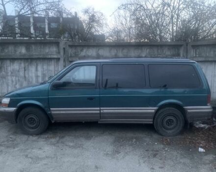 Зеленый Крайслер Гранд Вояджер, объемом двигателя 3.3 л и пробегом 100 тыс. км за 2007 $, фото 1 на Automoto.ua