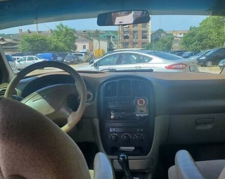 Крайслер Гранд Вояджер 2001 в Могилев-Подольском на Automoto.ua Зеленый Крайслер Гранд Вояджер, объемом двигателя 2.5 л и пробегом 500 тыс. км за 6500 $, фото 2 на Automoto.ua