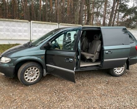 Зелений Крайслер Grand Voyager, об'ємом двигуна 3.3 л та пробігом 353 тис. км за 3550 $, фото 12 на Automoto.ua