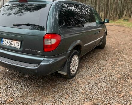 Зелений Крайслер Grand Voyager, об'ємом двигуна 3.3 л та пробігом 353 тис. км за 3550 $, фото 3 на Automoto.ua