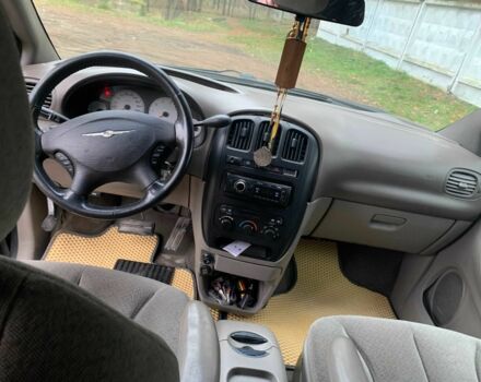 Зелений Крайслер Grand Voyager, об'ємом двигуна 3.3 л та пробігом 353 тис. км за 3550 $, фото 7 на Automoto.ua