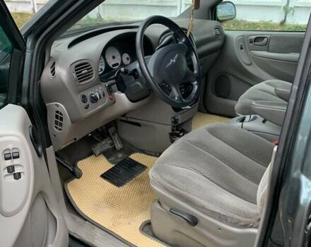 Зелений Крайслер Grand Voyager, об'ємом двигуна 3.3 л та пробігом 353 тис. км за 3450 $, фото 6 на Automoto.ua