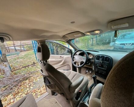 Зелений Крайслер Grand Voyager, об'ємом двигуна 2.5 л та пробігом 306 тис. км за 2900 $, фото 4 на Automoto.ua