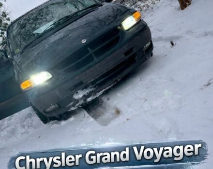 Зеленый Крайслер Гранд Вояджер, объемом двигателя 3.3 л и пробегом 1 тыс. км за 1500 $, фото 1 на Automoto.ua