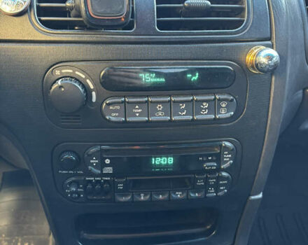 Сірий Крайслер Intrepid, об'ємом двигуна 3.52 л та пробігом 386 тис. км за 2899 $, фото 14 на Automoto.ua