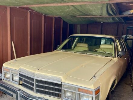 Крайслер LE Baron 1979 у Києві на Automoto.ua Бежевий Крайслер LE Baron, об'ємом двигуна 0 л та пробігом 250 тис. км за 1500 $, фото 1 на Automoto.ua