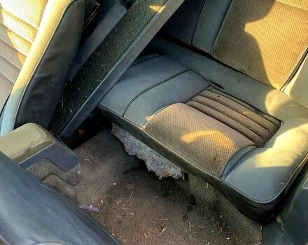 Серый Крайслер ЛЕ Барон, объемом двигателя 2.2 л и пробегом 200 тыс. км за 900 $, фото 2 на Automoto.ua